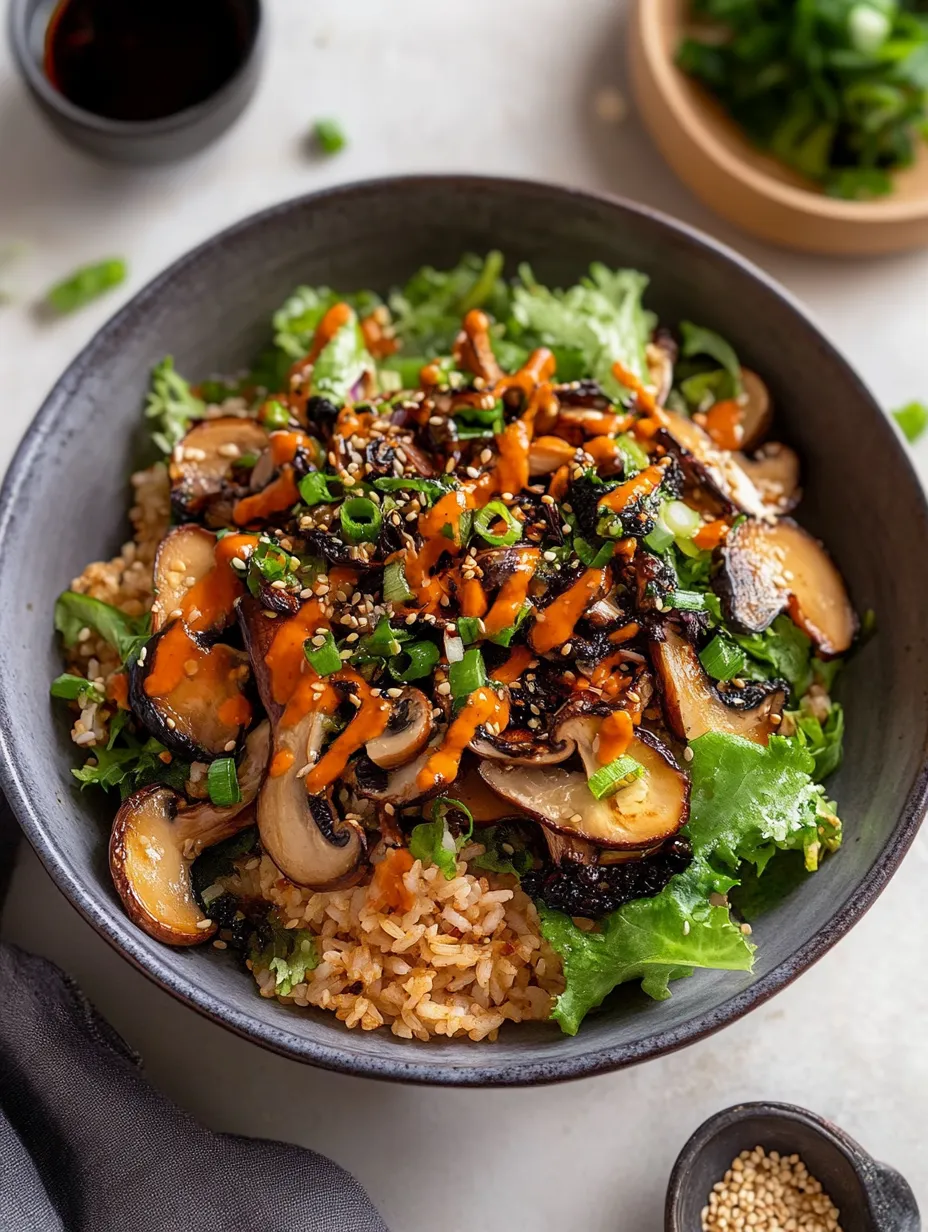 salade de riz croustillant aux champignons au gochujang