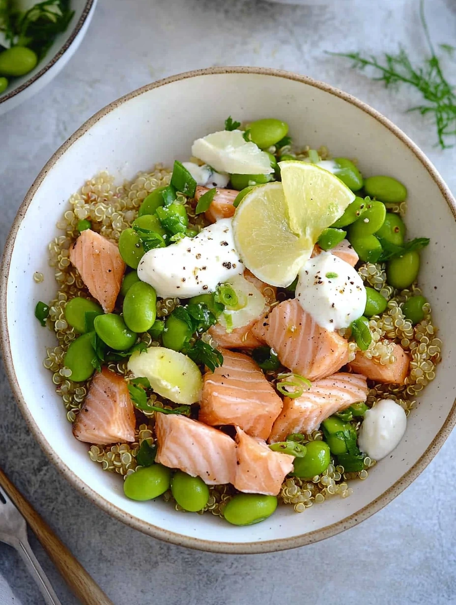 Salade de saumon, quinoa et edamame, recette rapide