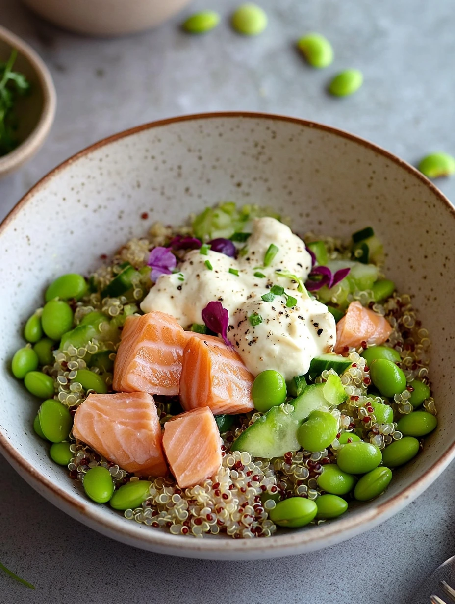 Salade de saumon, quinoa et edamame, recette saine