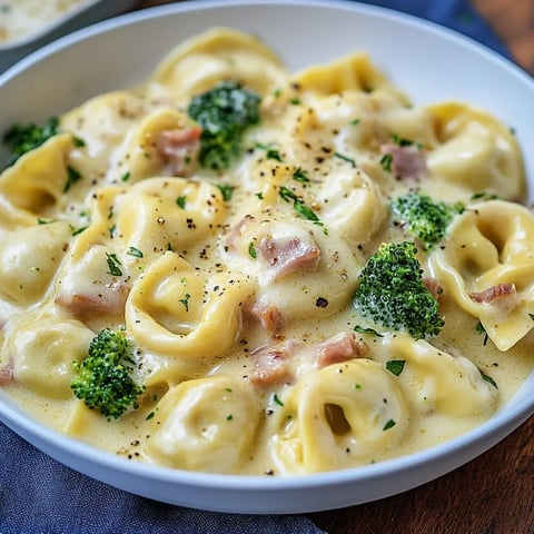 Gratin de Tortellini à la crème – rapide, savoureux et facile